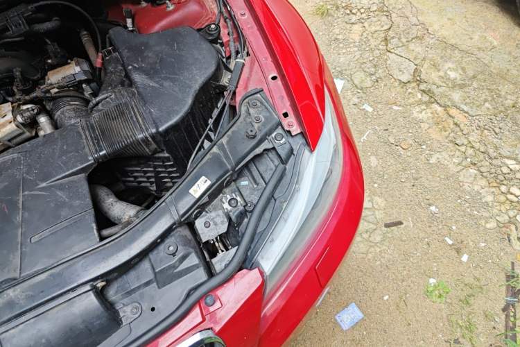Used BMW 3 Series 2011 320i Sport Edition Engine Bay Left