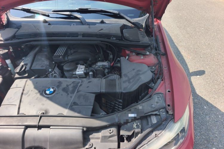 Used BMW 3 Series 2011 320i Sport Edition Engine Bay Left