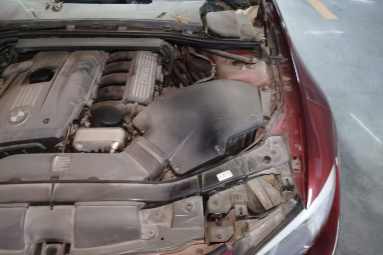 Used BMW 3 Series 2011 325i Convertible Coupe Engine Bay Left