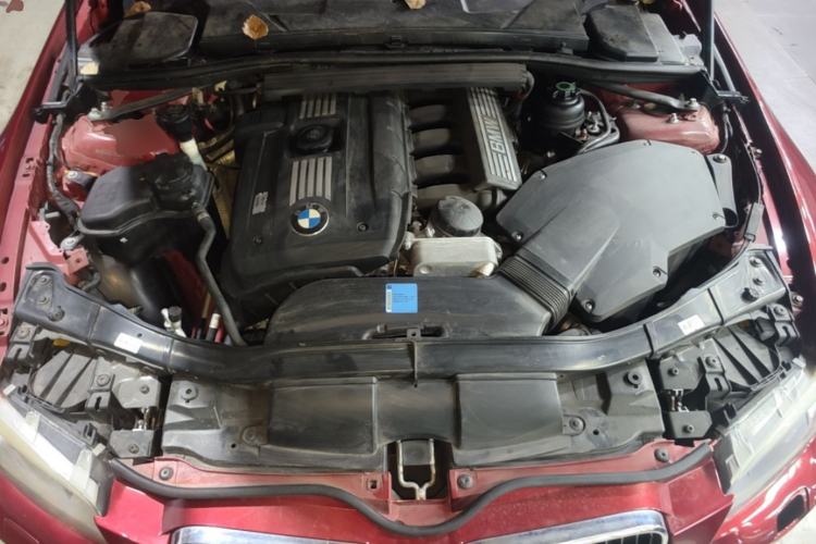 Used BMW 3 Series 2011 325i two-door coupe Engine Bay
