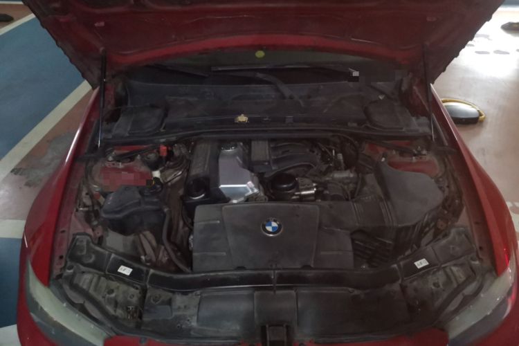 Used BMW 3 Series 2011 320i Sport Edition Engine Bay