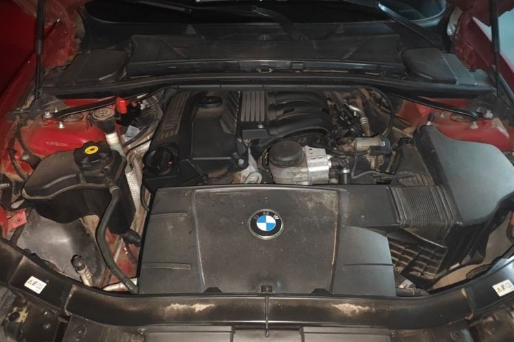 Used BMW 3 Series 2011 320i Sport Edition Engine Bay
