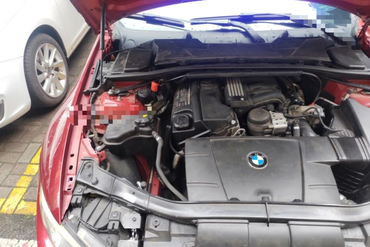 Used BMW 3 Series 2011 320i Coupe Engine Bay Right