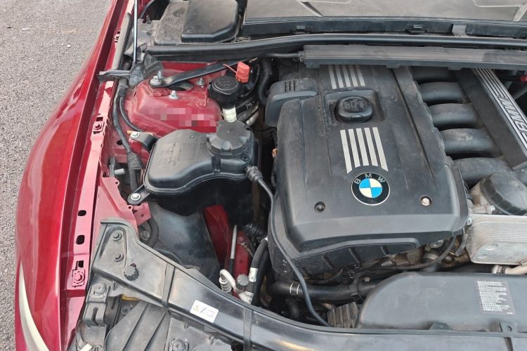 Used BMW 3 Series 2011 330i two-door coupe Engine Bay Right