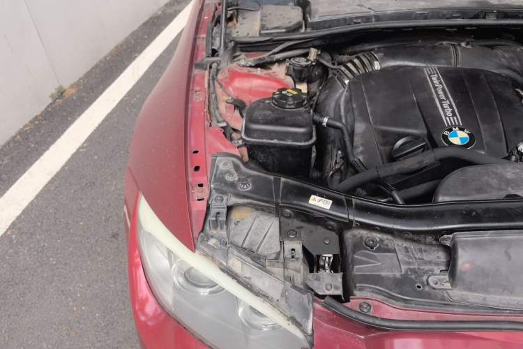 Used BMW 3 Series 2011 335i Convertible Coupe Engine Bay Right