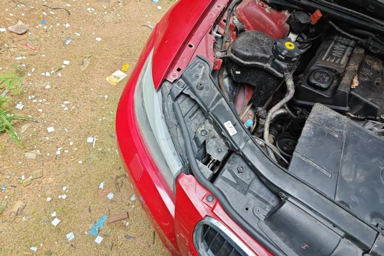 Used BMW 3 Series 2011 320i Sport Edition Engine Bay Right