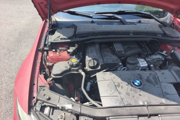 Used BMW 3 Series 2011 320i Sport Edition Engine Bay Right