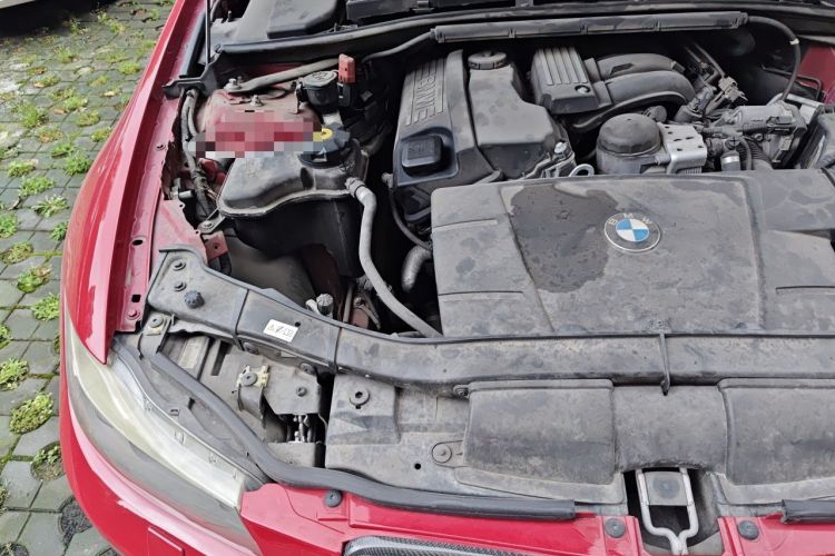 Used BMW 3 Series 2011 320i Luxury Edition Engine Bay Right