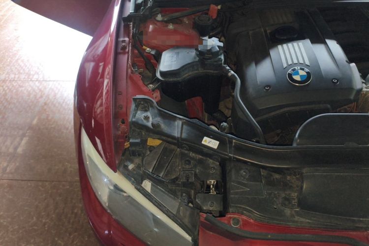 Used BMW 3 Series 2011 325i Convertible Coupe Engine Bay Right