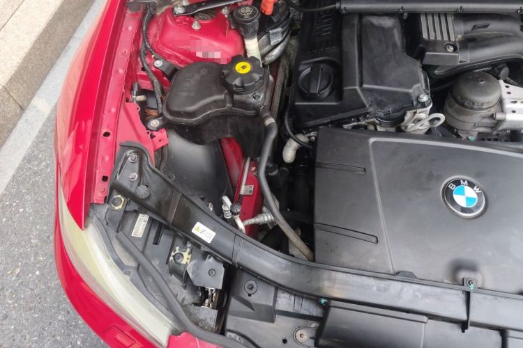 Used BMW 3 Series 2011 320i Sport Edition Engine Bay Right