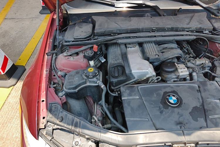 Used BMW 3 Series 2011 318i Leading Model Engine Bay Right