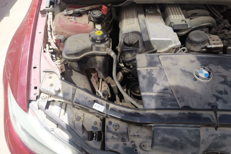 Used BMW 3 Series 2011 320i Luxury Edition Engine Bay Right
