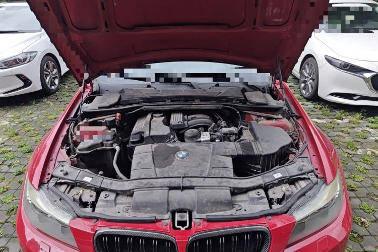 Used BMW 3 Series 2011 320i Luxury Edition Engine Bay
