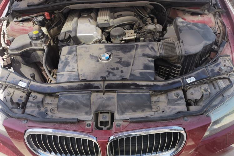 Used BMW 3 Series 2011 320i Luxury Edition Engine Bay