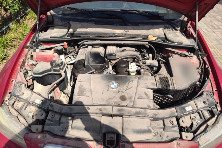 Used BMW 3 Series 2011 320i Luxury Edition Engine Bay
