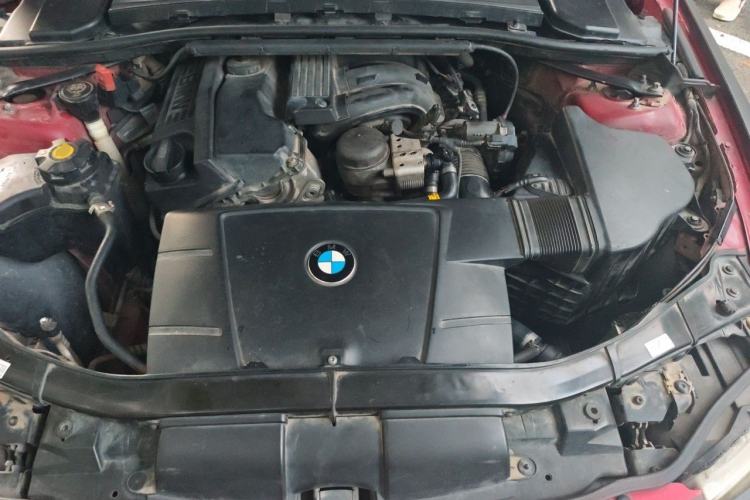 Used BMW 3 Series 2011 320i Sport Edition Engine Bay