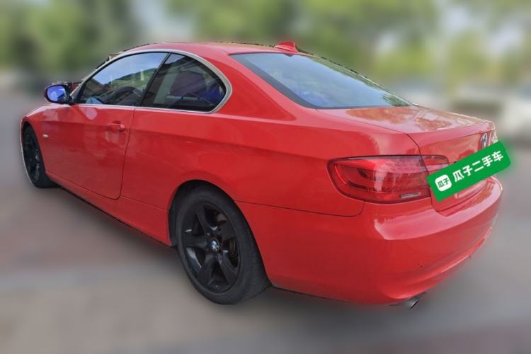 Used BMW 3 Series 2011 325i two-door coupe Exterior 3