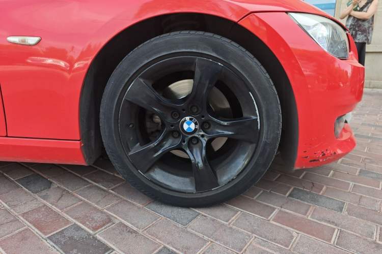 Used BMW 3 Series 2011 325i two-door coupe Exterior 7