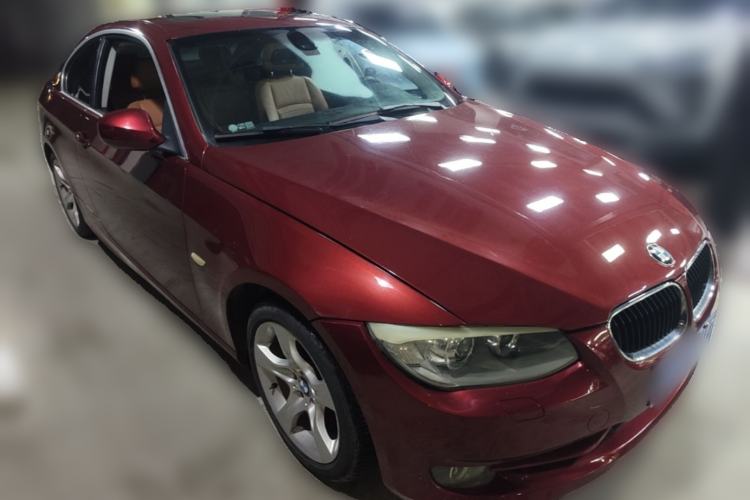 Used BMW 3 Series 2011 325i two-door coupe Front Right 45 Deg