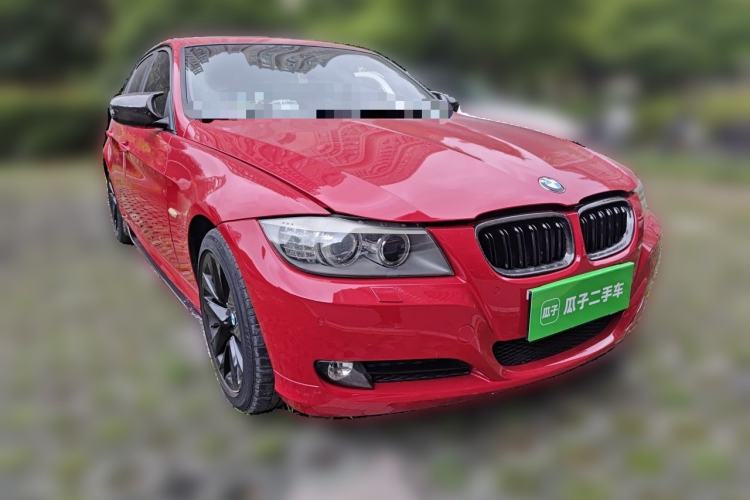 Used BMW 3 Series 2011 320i Luxury Edition Front Right 45 Deg