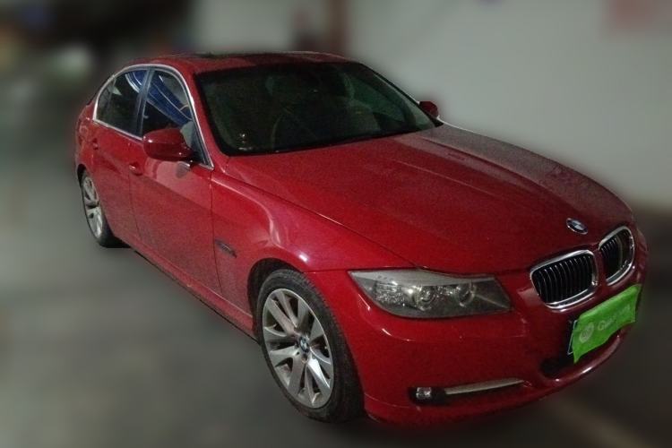 Used BMW 3 Series 2011 320i Luxury Edition Front Right 45 Deg