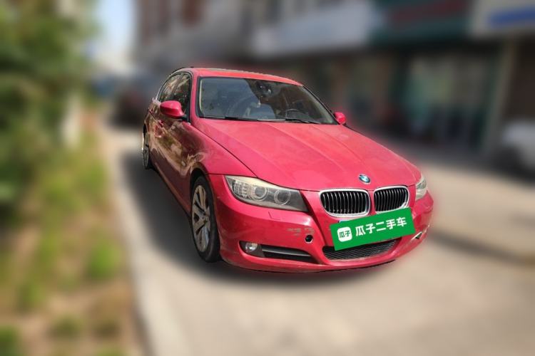 Used BMW 3 Series 2011 320i Luxury Edition Front Right 45 Deg