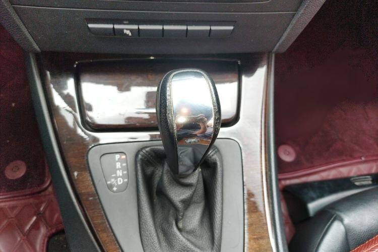 Used BMW 3 Series 2011 330i Convertible Coupe Gear Lever