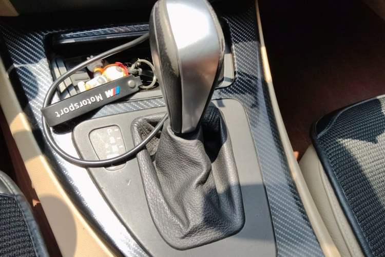 Used BMW 3 Series 2011 325i Sport Edition Gear Lever
