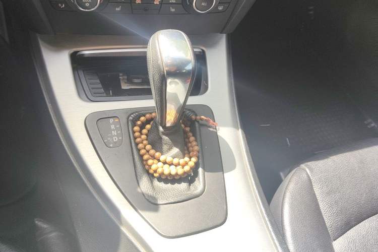 Used BMW 3 Series 2011 325i Convertible Coupe Gear Lever