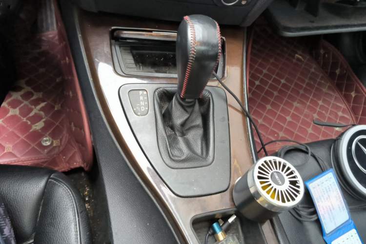 Used BMW 3 Series 2011 320i Sport Edition Gear Lever