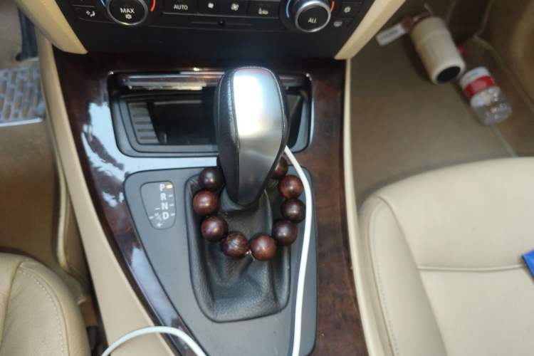 Used BMW 3 Series 2011 320i Sport Edition Gear Lever