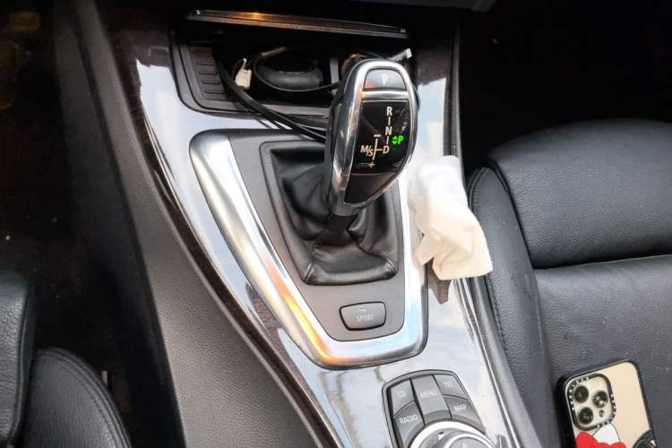 Used BMW 3 Series 2011 335i Convertible Coupe Gear Lever