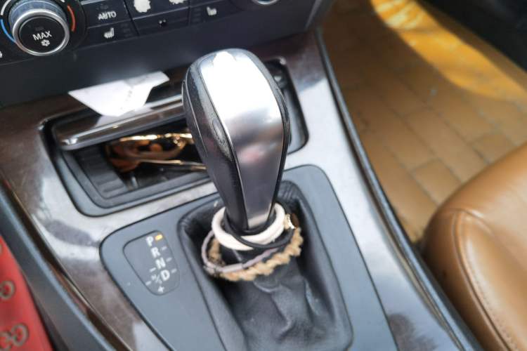 Used BMW 3 Series 2011 325i Sport Edition Gear Lever