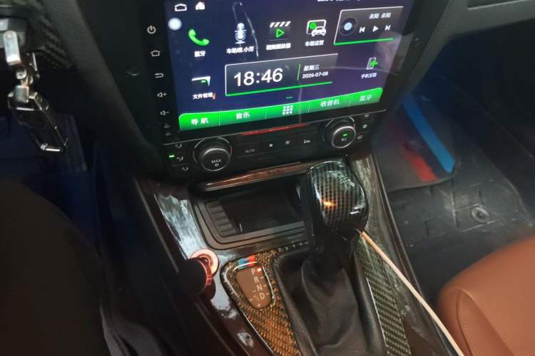 Used BMW 3 Series 2011 320i Sport Edition Gear Lever