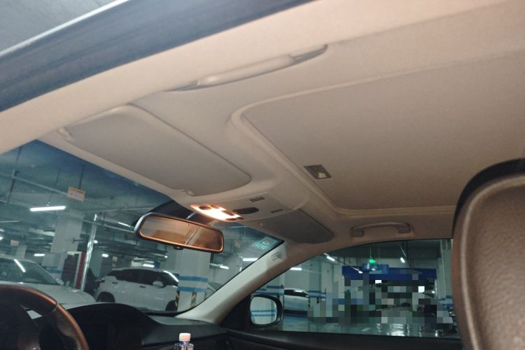 Used BMW 3 Series 2011 335i two-door coupe Headliner