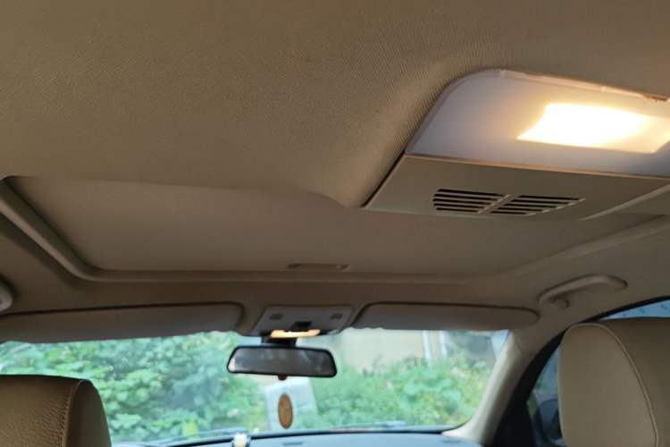 Used BMW 3 Series 2011 320i Sport Edition Headliner