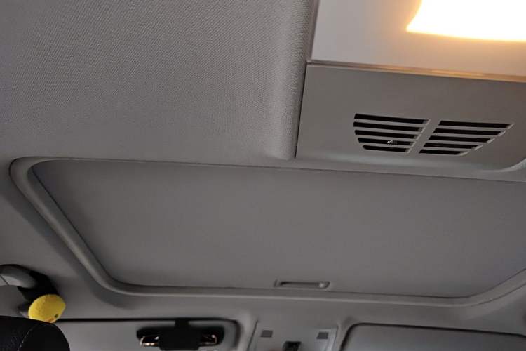 Used BMW 3 Series 2011 320i Luxury Edition Headliner
