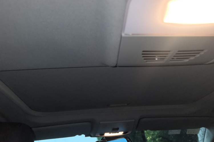 Used BMW 3 Series  Headliner
