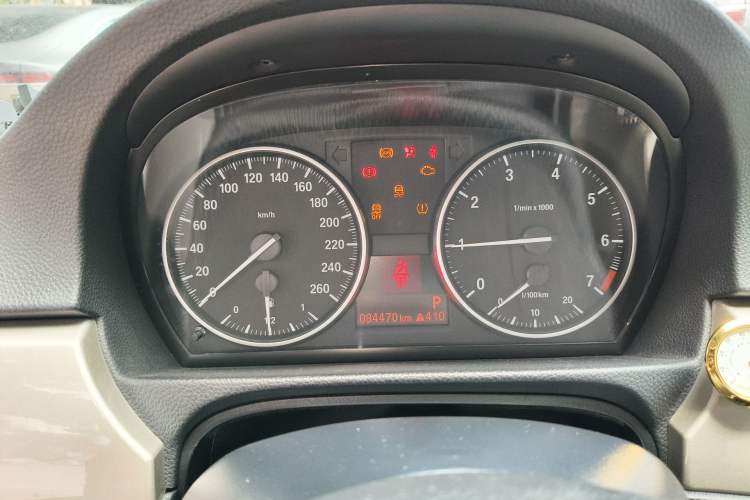 Used BMW 3 Series 2011 320i Luxury Edition Instrument Cluster