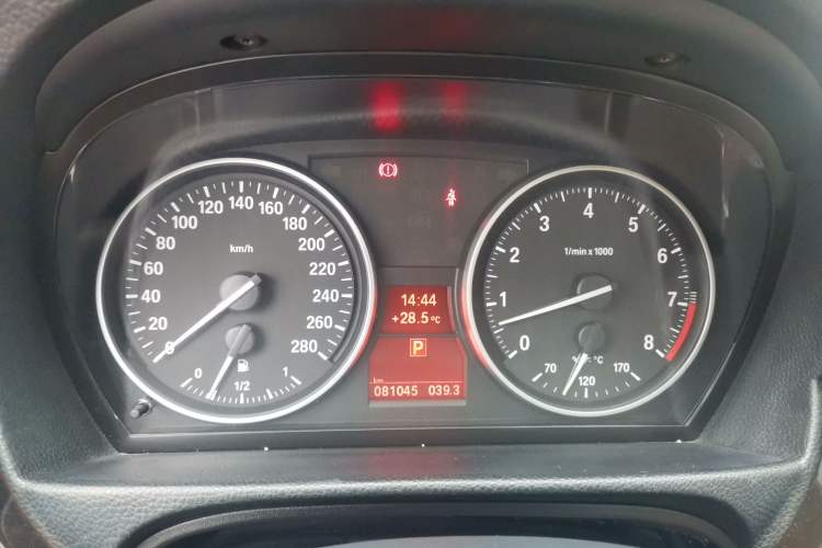 Used BMW 3 Series 2011 335i two-door coupe Instrument Cluster