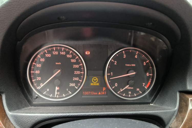 Used BMW 3 Series 2011 320i Sport Edition Instrument Cluster