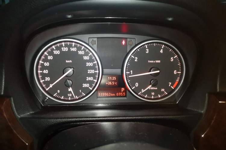 Used BMW 3 Series 2011 320i Sport Edition Instrument Cluster