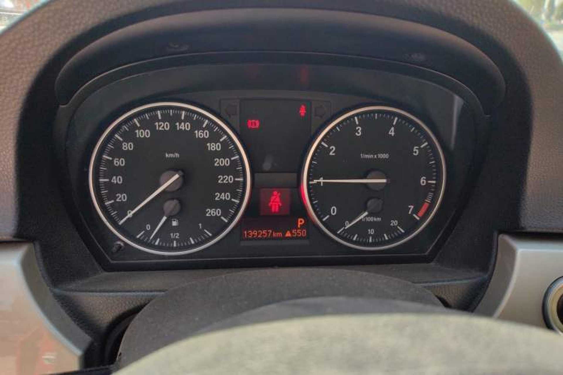 Used BMW 3 Series 2011 320i Luxury Edition Instrument Cluster