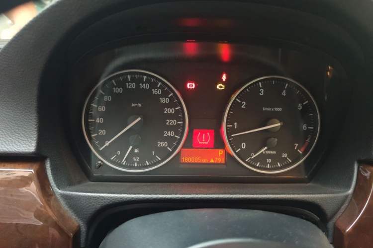 Used BMW 3 Series 2011 320i Sport Edition Instrument Cluster