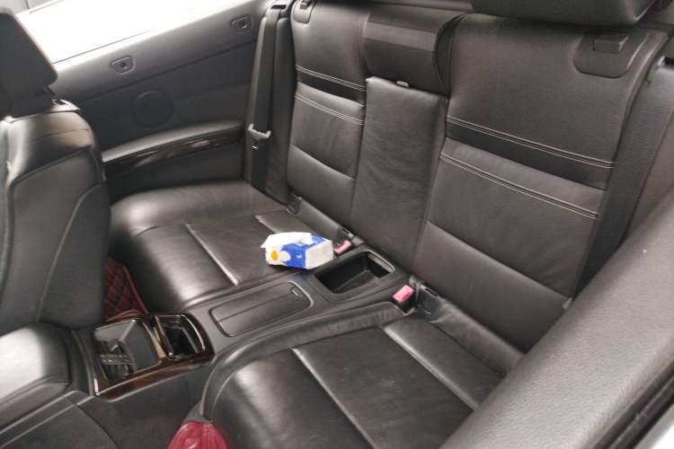 Used BMW 3 Series 2011 330i Convertible Coupe Interior 4
