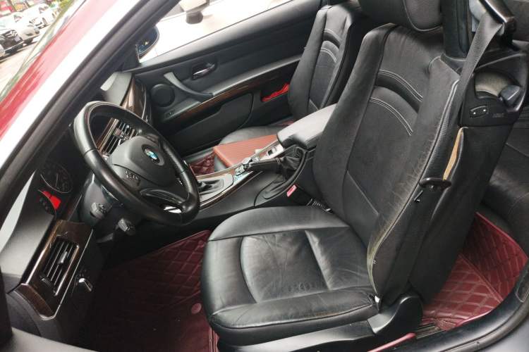 Used BMW 3 Series 2011 330i Convertible Coupe Left Front Seat