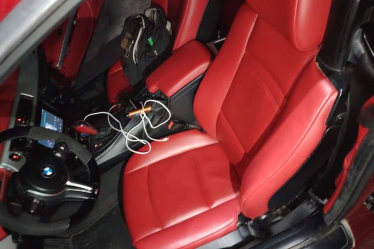Used BMW 3 Series 2011 320i Convertible Coupe Left Front Seat