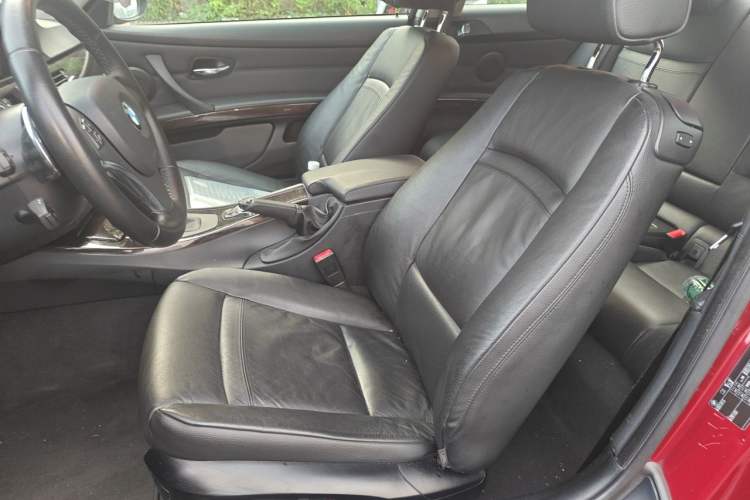 Used BMW 3 Series 2011 330i two-door coupe Left Front Seat