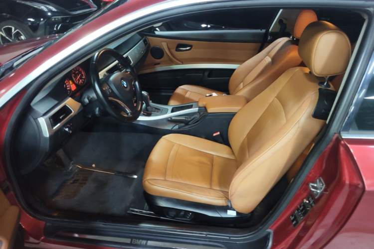 Used BMW 3 Series 2011 325i two-door coupe Left Front Seat