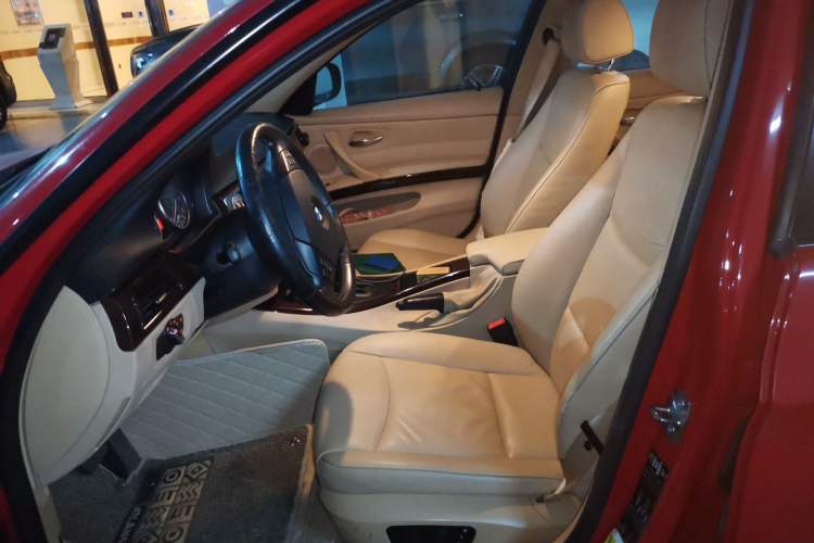 Used BMW 3 Series 2011 320i Sport Edition Left Front Seat